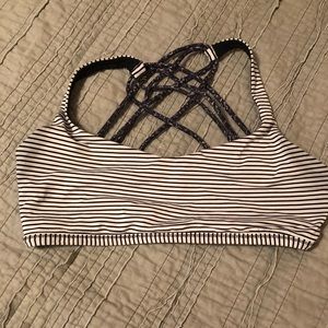 Lululemon free to be wild bra size 10
